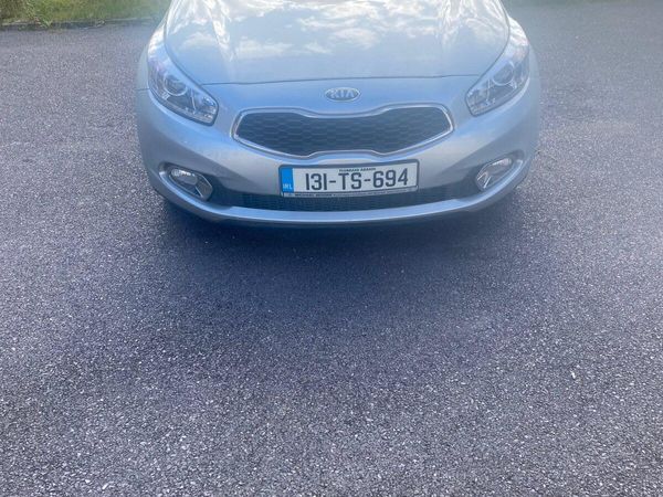 Kia Ceed Hatchback, Diesel, 2013, Silver
