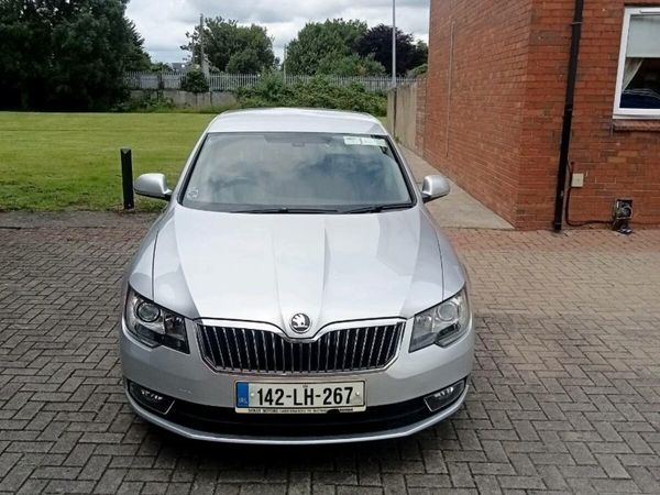 Skoda Superb Saloon, Diesel, 2014, Silver