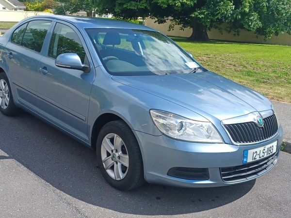 Skoda Octavia Hatchback, Diesel, 2012, Grey