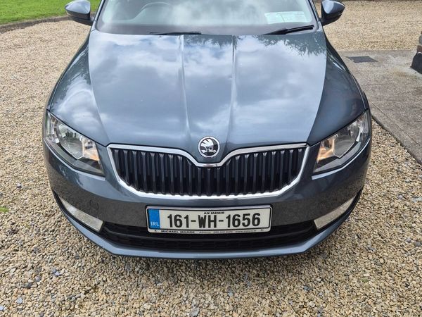 Skoda Octavia Saloon, Diesel, 2016, Grey