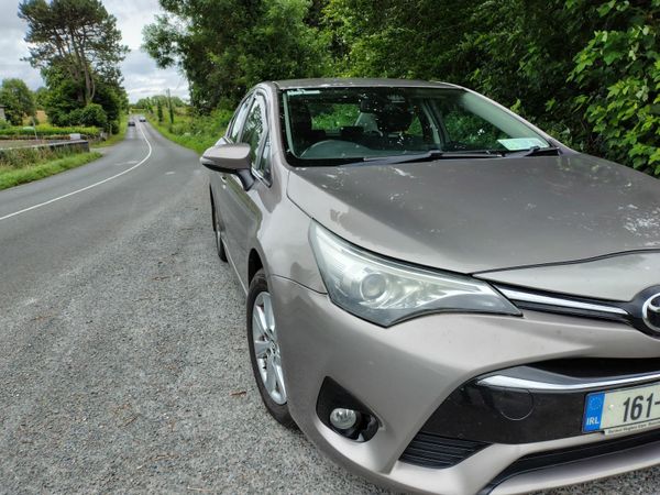 Toyota Avensis Saloon, Diesel, 2016, Bronze