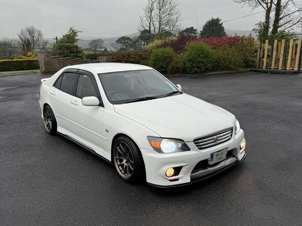 Toyota Altezza Saloon, Petrol, 1999, White