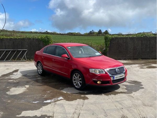 Volkswagen Passat Saloon, Diesel, 2010, Red