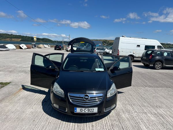 Opel Insignia Hatchback, Diesel, 2010, Black