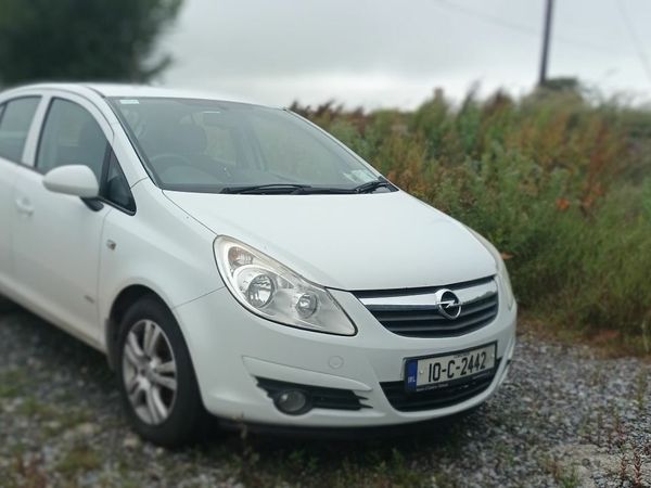 Opel Corsa Hatchback, Petrol, 2010, White
