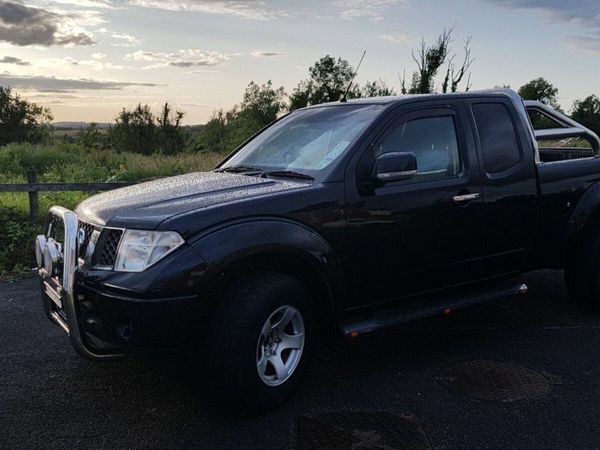 Nissan Navara Crew Cab, Diesel, 2008, Black