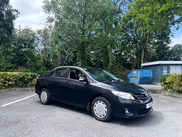 Toyota Corolla Saloon, Diesel, 2011, Black