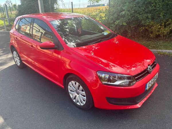 Volkswagen Polo Hatchback, Petrol, 2012, Red