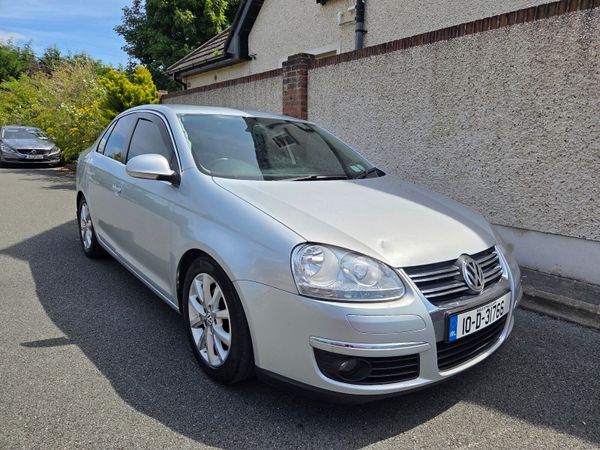 Volkswagen Jetta Saloon, Diesel, 2010, Silver