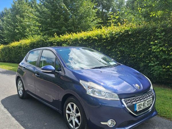 Peugeot 208 Hatchback, Petrol, 2013, Blue