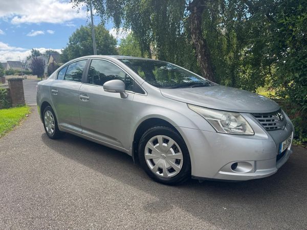 Toyota Avensis Saloon, Diesel, 2010, Silver
