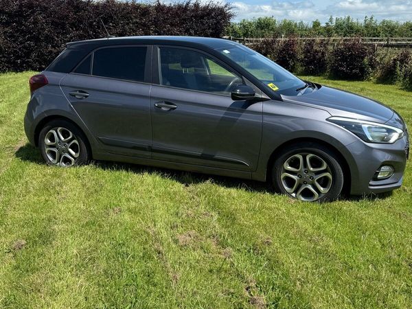 Hyundai i20 Hatchback, Petrol, 2019, Grey