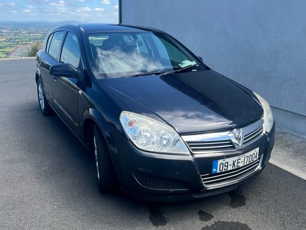Vauxhall Astra Hatchback, Diesel, 2009, Black