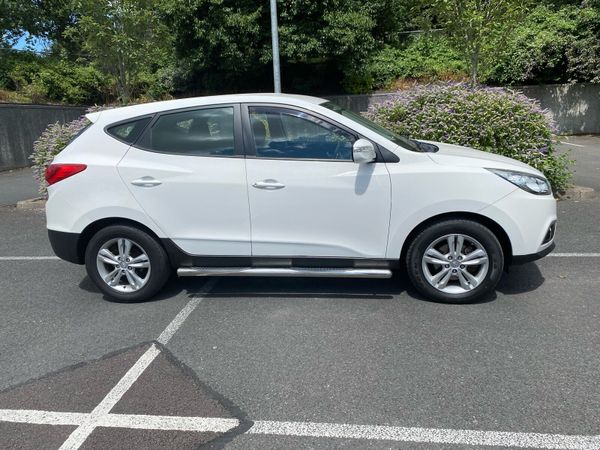 Hyundai ix35 SUV, Petrol, 2013, White