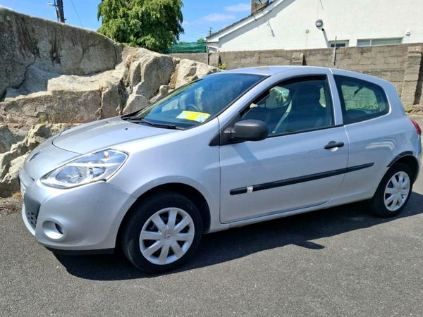Renault Clio Hatchback, Ethanol Petrol, 2012, Silver