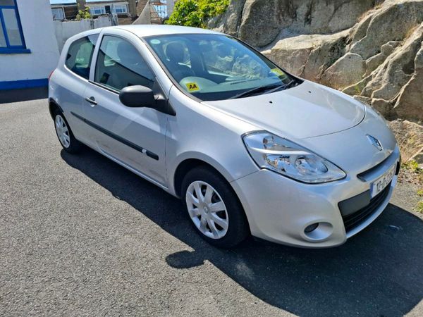 Renault Clio Hatchback, Ethanol Petrol, 2012, Silver