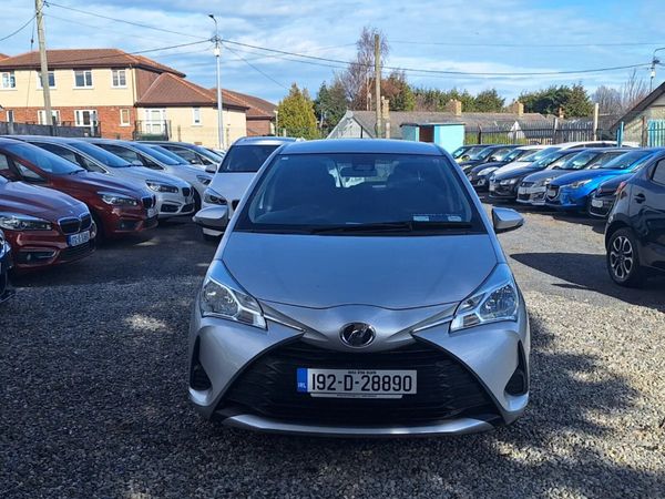 Toyota Yaris Hatchback, Petrol, 2019, Silver