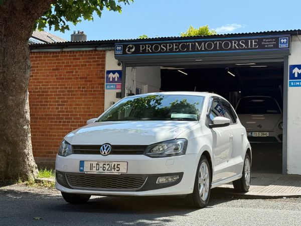 Volkswagen Polo Hatchback, Petrol, 2011, White