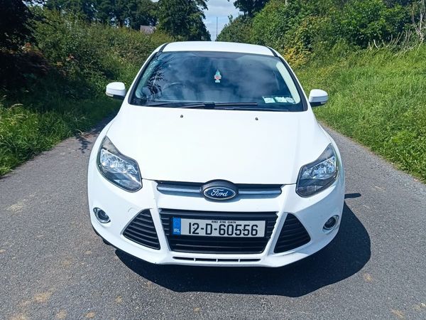 Ford Focus Hatchback, Petrol, 2012, White