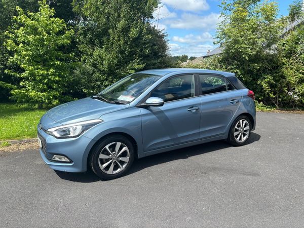 Hyundai i20 Hatchback, Petrol, 2018, Blue