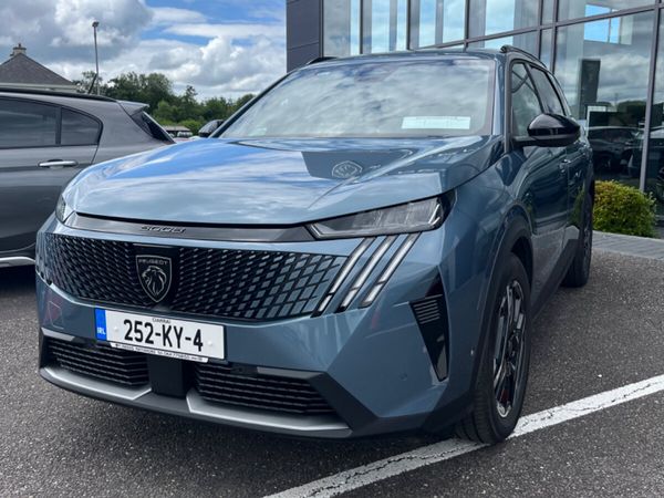 Peugeot 5008 MPV, Electric, 2025, Blue
