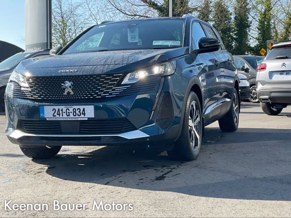Peugeot 5008 MPV, Diesel, 2024, Blue