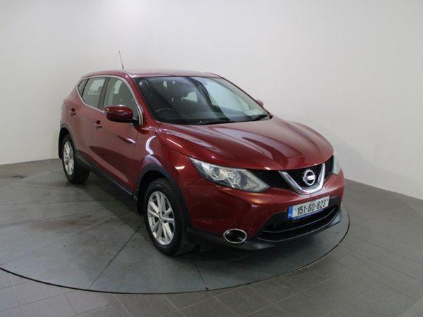 Nissan Qashqai Hatchback, Diesel, 2015, Red
