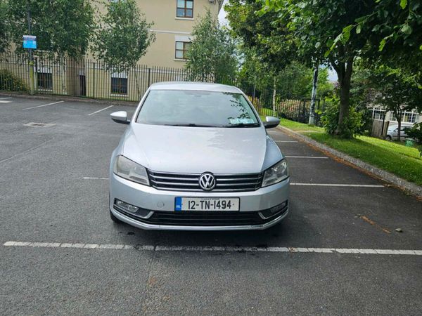 Volkswagen Passat Saloon, Diesel, 2012, Silver