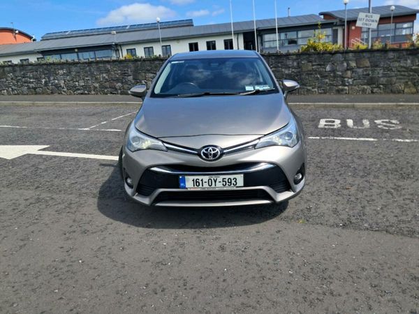 Toyota Avensis Saloon, Diesel, 2016, Bronze