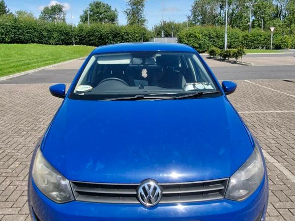 Volkswagen Polo Hatchback, Petrol, 2011, Blue