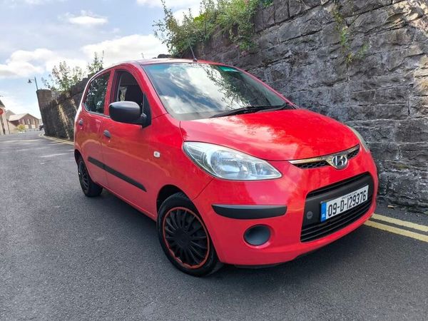 Hyundai i10 Hatchback, Petrol, 2009, Red