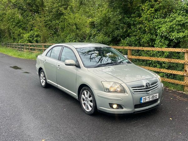 Toyota Avensis Hatchback, Diesel, 2009, Silver