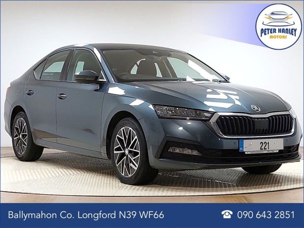 Skoda Octavia Hatchback, Diesel, 2021, Grey
