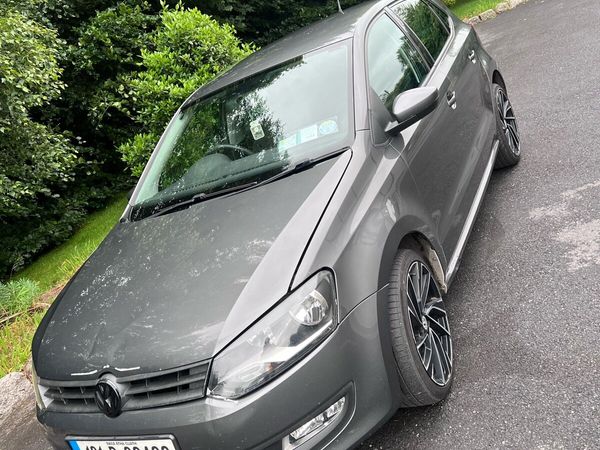Volkswagen Polo Hatchback, Petrol, 2013, Grey