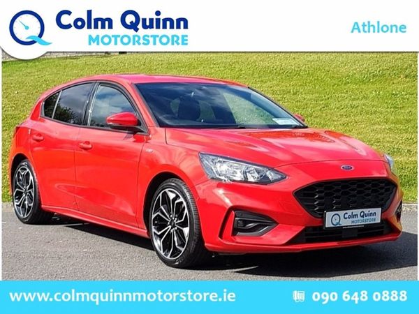 Ford Focus Hatchback, Diesel, 2021, Red