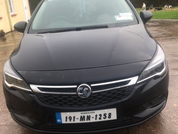 Vauxhall Astra Hatchback, Diesel, 2019, Blue