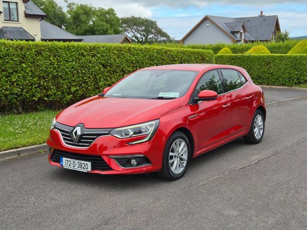Renault Megane Hatchback, Diesel, 2017, Red