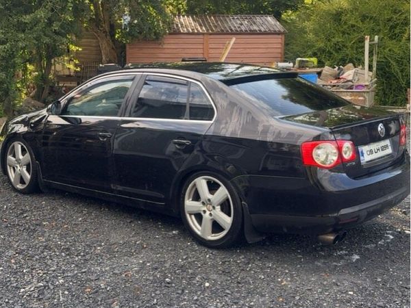 Volkswagen Jetta Saloon, Diesel, 2009, Black