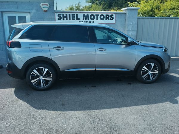 Peugeot 5008 MPV, Diesel, 2020, Grey