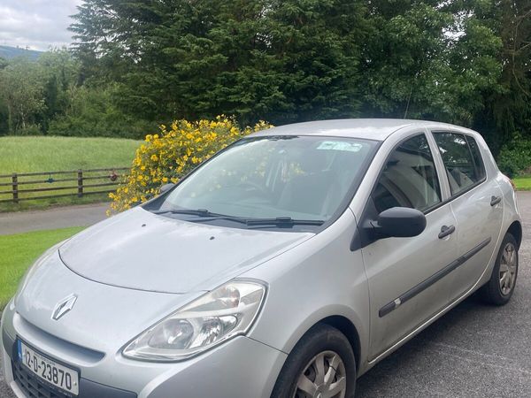 Renault Clio Hatchback, Ethanol Petrol, 2012, Silver