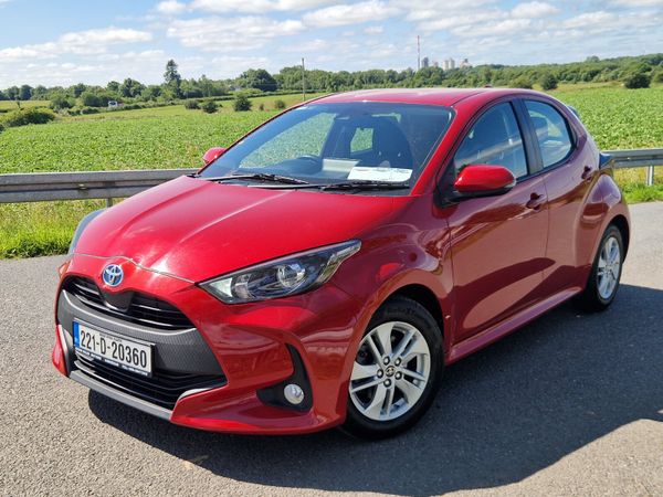Toyota Yaris Hatchback, Petrol Hybrid, 2022, Red