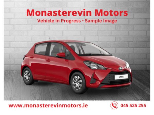 Toyota Yaris Hatchback, Petrol, 2018, Red