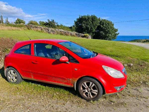 Opel Corsa Hatchback, Petrol, 2007, Red