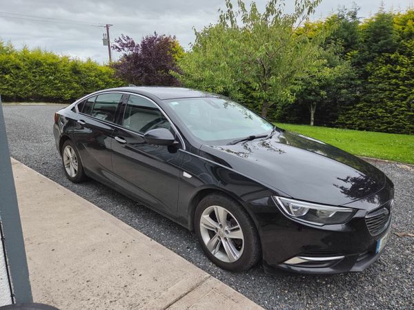 Vauxhall Insignia Hatchback, Diesel, 2017, Black