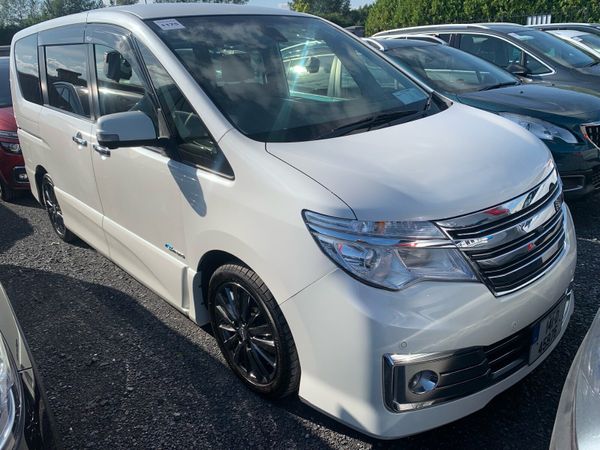 Nissan Serena MPV, Petrol Hybrid, 2014, White