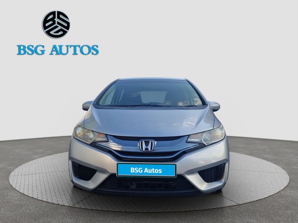 Honda Fit Hatchback, Hybrid, 2015, Silver
