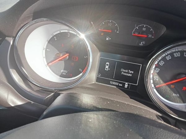 Opel Astra Hatchback, Diesel, 2017, Black