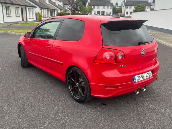 Volkswagen Golf Hatchback, Petrol, 2008, Red