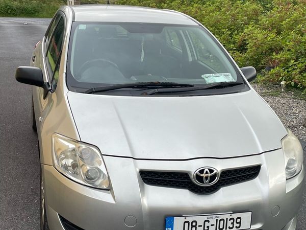 Toyota Auris Hatchback, Diesel, 2008, Silver