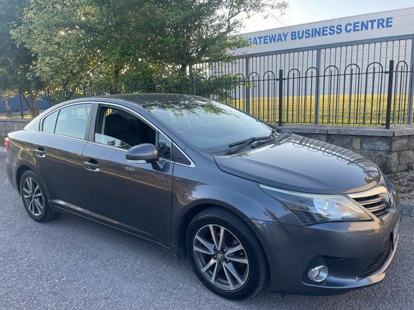Toyota Avensis Saloon, Diesel, 2012, Grey
